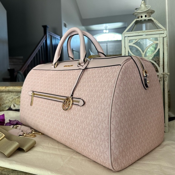 New Michael Kors Jet Set Travel Extra-Large Signature Logo Duffel Bag - Picture 9 of 11